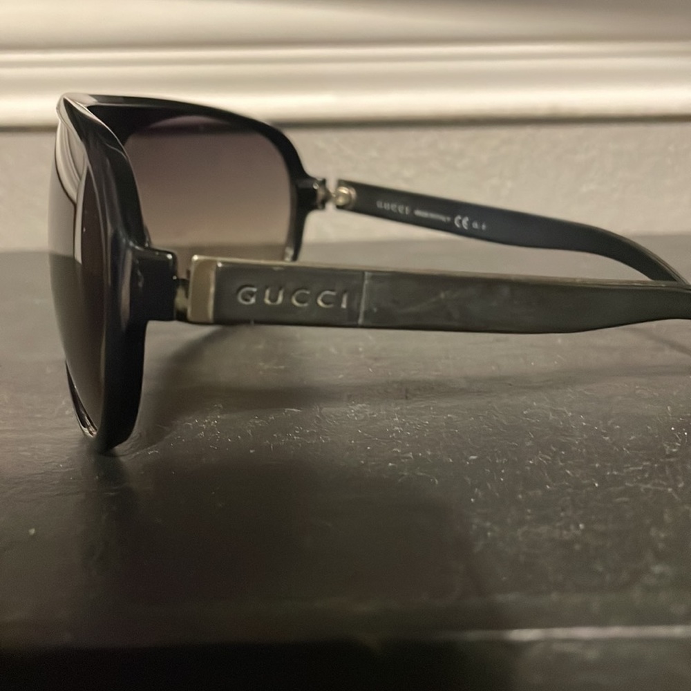 Gucci sunglasses - Picture 3 of 4